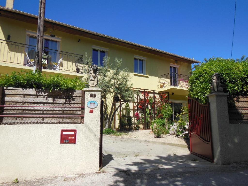 O Doux S'Home Lédenon Exterior foto